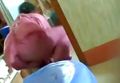 2 nerd polluelos frente cholita boliviana follando a un chico
