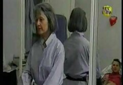 2 chicas sexy y calientes comparten una xxx cholitas de pollera polla con un disparo en la cara